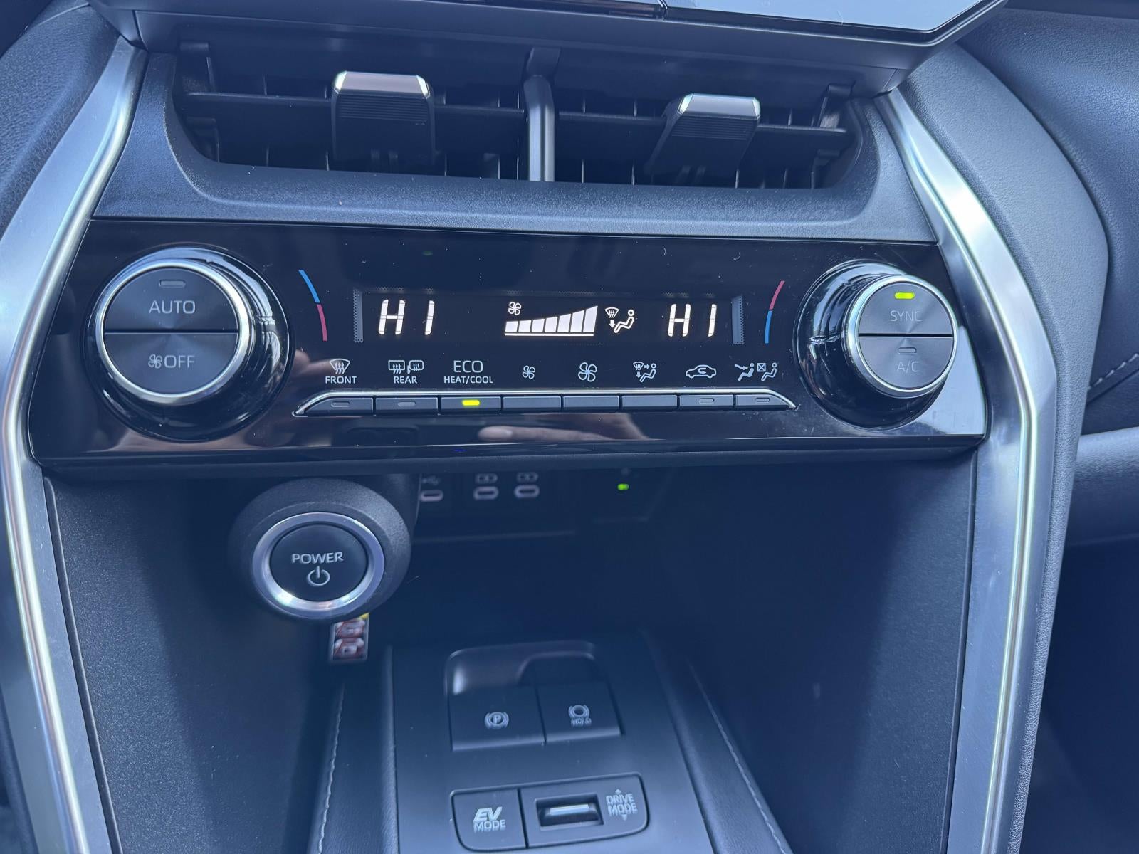 2023 Toyota Venza LE