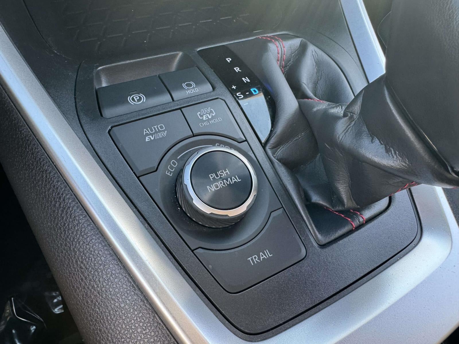 2024 Toyota RAV4 Prime SE