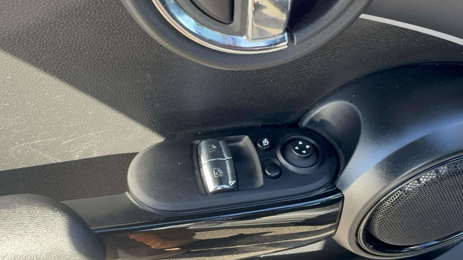 2024 MINI Cooper SE Electric Signature Plus