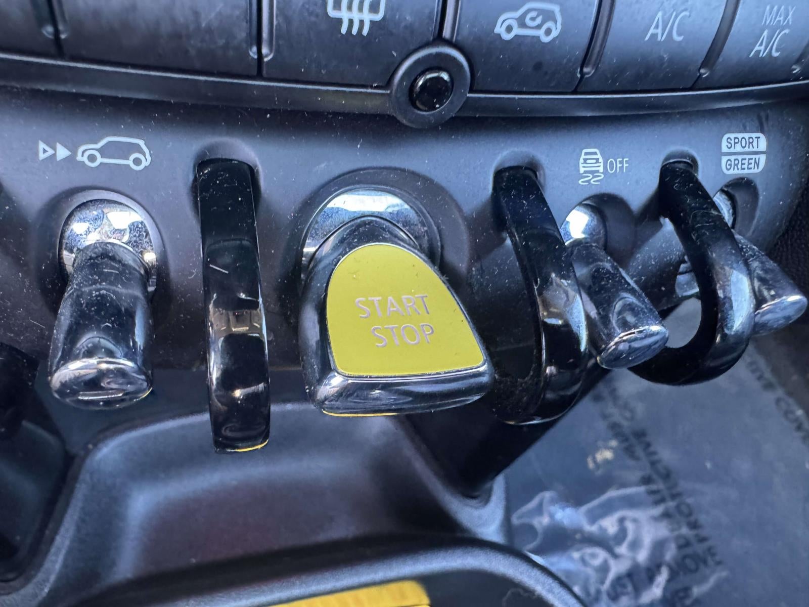 2024 MINI Cooper SE Electric Signature Plus