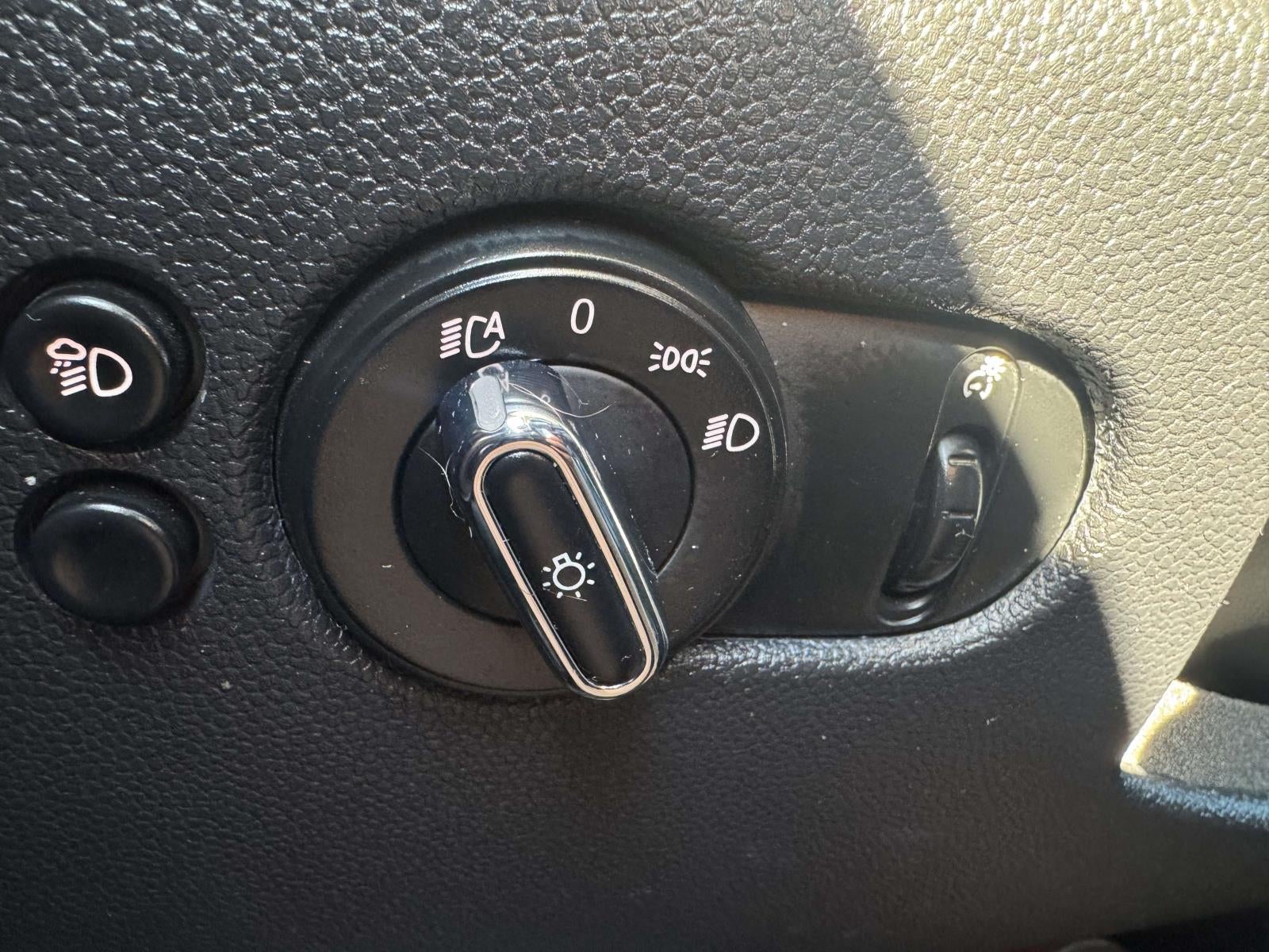 2024 MINI Cooper SE Electric Signature Plus