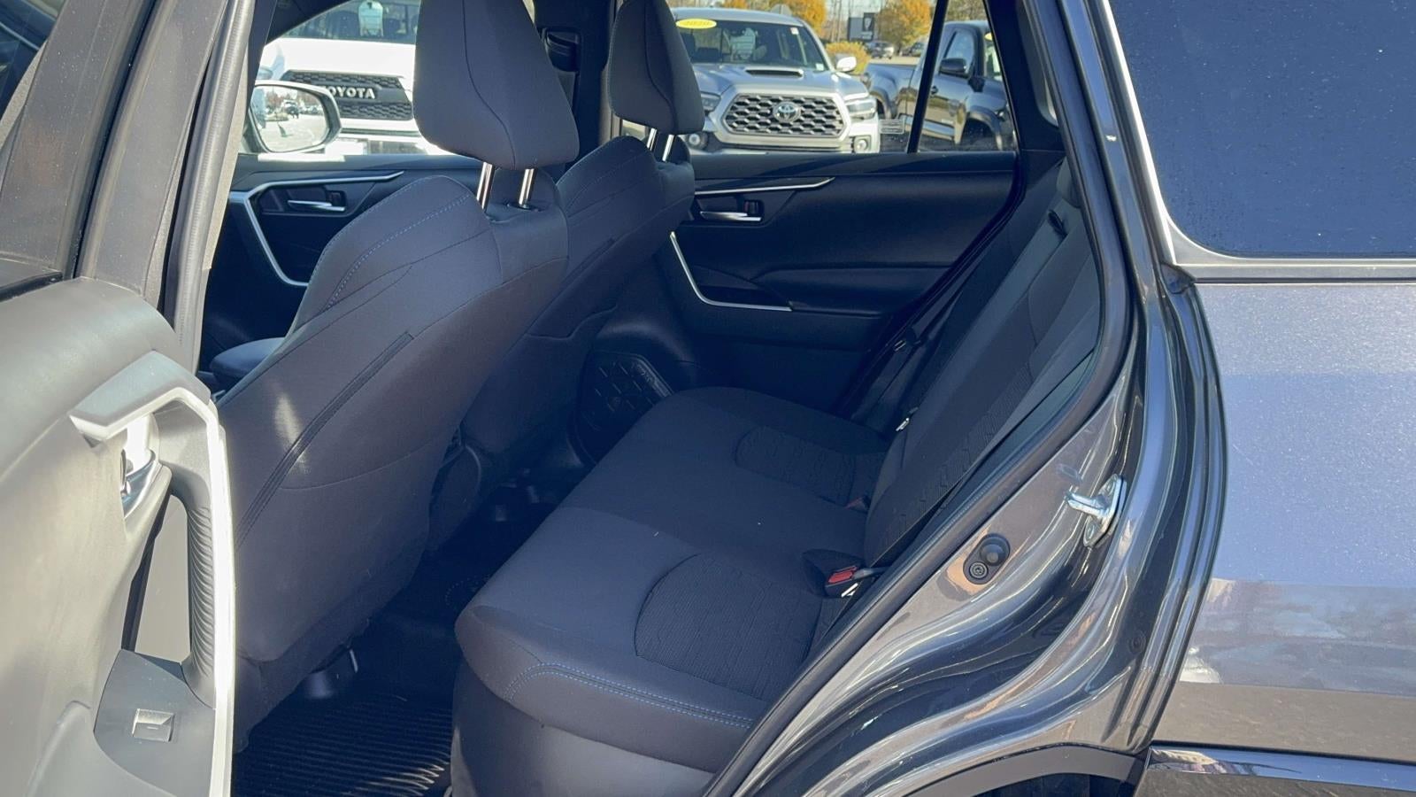 2022 Toyota RAV4 Hybrid SE