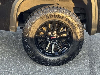 2023 GMC Sierra 1500 AT4X
