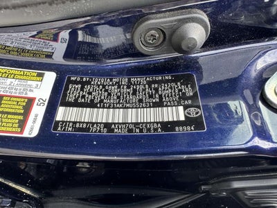 2021 Toyota Camry Hybrid XLE