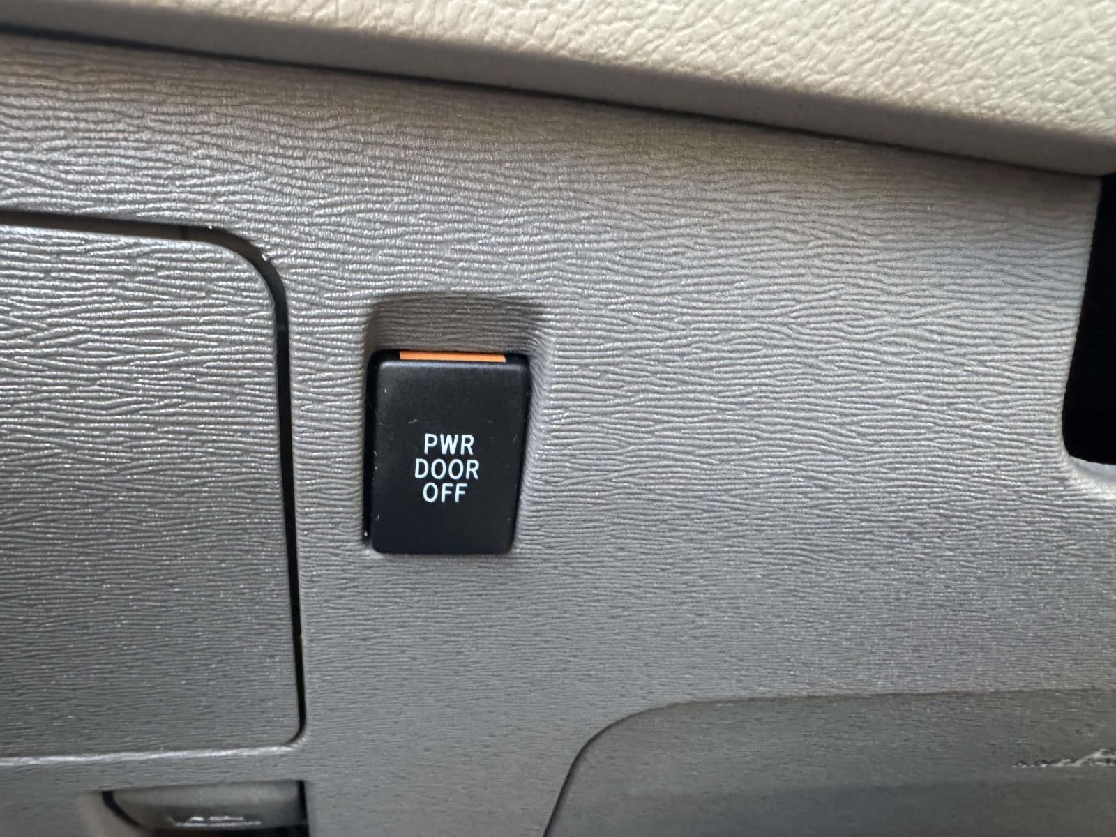 2017 Toyota Sienna XLE Premium 7 Passenger